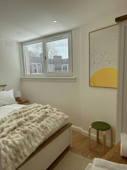 Stylish, Smart & Fun 4 Bed Londra