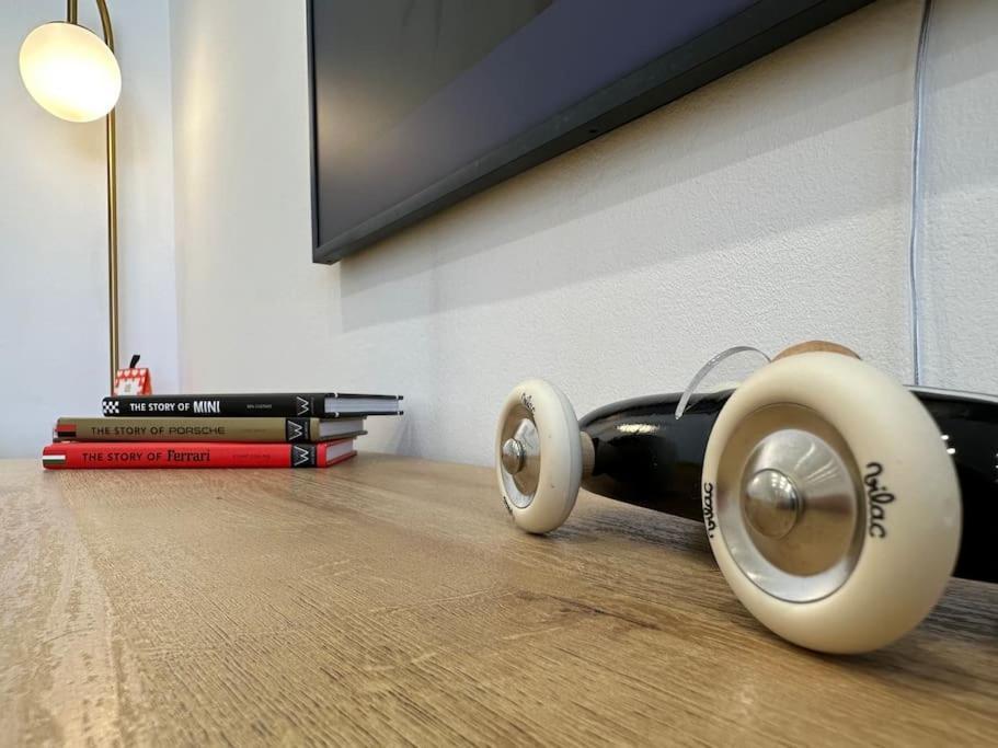 Stylish, Smart & Fun 4 Bed Appartamento Londra