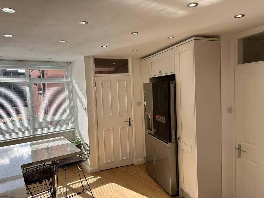 Appartamento Stylish, Smart & Fun 4 Bed Londra