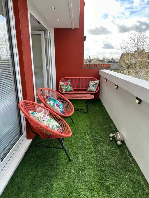 Апартаменты Stylish, Smart & Fun 4 Bed *